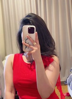 Russian Escorts in 5* Hotels Delhi Ncr - एस्कॉर्ट in New Delhi Photo 1 of 4