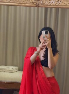 Russian Escorts in 5* Hotels Delhi Ncr - एस्कॉर्ट in New Delhi Photo 4 of 4