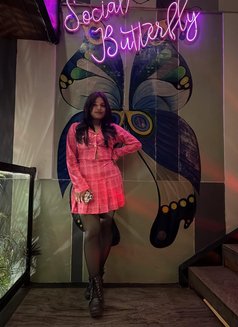 Riya Singh - escort in New Delhi Photo 4 of 6