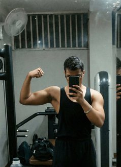 Thorodinsonthethunder - Male escort in New Delhi Photo 4 of 4