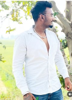 Sanjay Kumar - Male ఎస్కార్ట్ in Gurgaon Photo 1 of 1