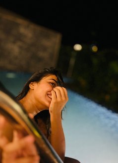 Prachi Tyagi Independent Girl - एस्कॉर्ट in Bangalore Photo 1 of 4