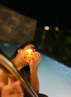 Prachi Tyagi Independent Girl - एस्कॉर्ट in Bangalore Photo 3 of 4