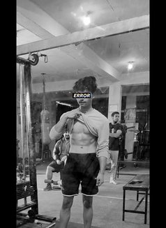 Your Demon - Male எஸ்கார்ட் in Gurgaon Photo 1 of 5