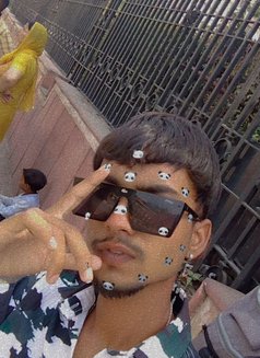 Rynzz - Male escort in Mumbai Photo 1 of 1