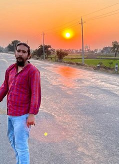 Hay Man - Male எஸ்கார்ட் in New Delhi Photo 1 of 4