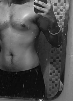 Akshayyyy - Male escort in Mumbai Photo 1 of 3