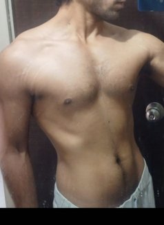 Akshayyyy - Male escort in Mumbai Photo 3 of 3