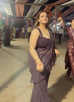 Aishapandey - एस्कॉर्ट in New Delhi Photo 4 of 5