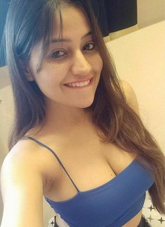 Escort Service in Mumbai Call Girls - எஸ்கார்ட் in Mumbai Photo 1 of 1