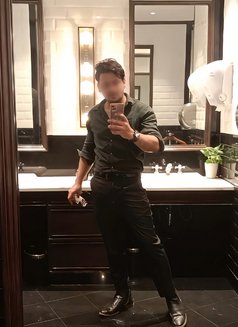 INDIVIDUAL, TRUSTED COMPANION 🤍& MASSUR - Male எஸ்கார்ட் in Mumbai Photo 2 of 4