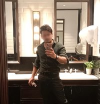 INDIVIDUAL, TRUSTED COMPANION 🤍& MASSUR - Male এস্কর্ট in Mumbai