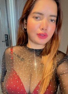 Female Escort Service in Gaur City Noida - ఎస్కార్ట్ ఏజెన్సీ in Noida Photo 1 of 4