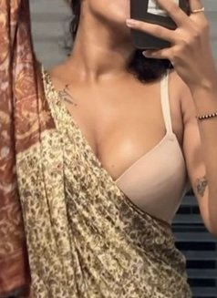 Jessiii - एस्कॉर्ट in Bangalore Photo 1 of 1