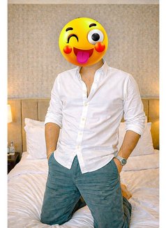 Mature & Gentleman - Male escort in New Delhi Photo 11 of 14