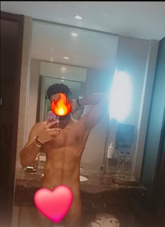 Raj - Male எஸ்கார்ட் in New Delhi Photo 3 of 4