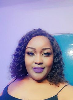 Reyna - escort in New Delhi Photo 2 of 2