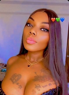 Kim - எஸ்கார்ட் in Noida Photo 1 of 3