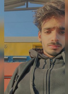 Aaryan - Male எஸ்கார்ட் in New Delhi Photo 3 of 3