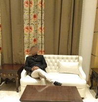 Naveen - Male एस्कॉर्ट in Thane