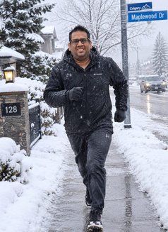 Canadian Indian - Male escort in New Delhi Photo 2 of 9
