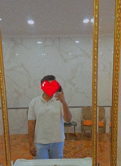 Barefoottyy - Male এস্কর্ট in New Delhi Photo 1 of 1