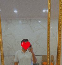Barefoottyy - Male escort in New Delhi