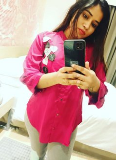 Seema - एस्कॉर्ट in Kolkata Photo 1 of 4