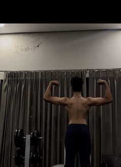 Viraj 6’4ft Tall and Gym Freak - Male एस्कॉर्ट in Gurgaon Photo 5 of 5