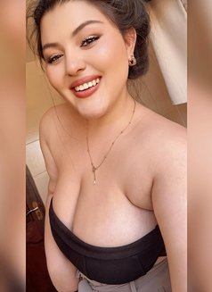 High Class Escort Service Available - एस्कॉर्ट in Kolkata Photo 2 of 5