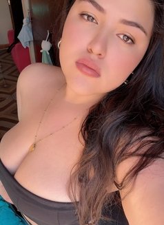 High Class Escort Service Available - एस्कॉर्ट in Kolkata Photo 3 of 5