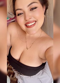 High Class Escort Service Available - एस्कॉर्ट in Kolkata Photo 4 of 5