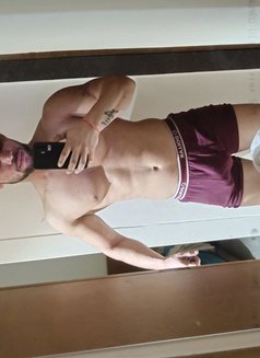 Unknownmanforyouahmedabad - Male escort in Ahmedabad Photo 2 of 4