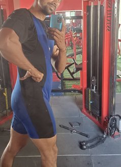 Mickey Singh - Male এস্কর্ট in Raipur Photo 3 of 3