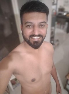 Garry - Male escort in Pune Photo 1 of 3