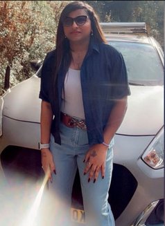 Sonia - Transsexual dominatrix in Noida Photo 4 of 6