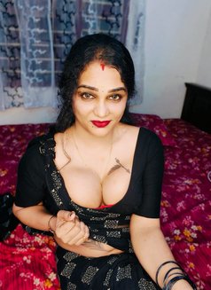 Sujithra Sexy Trans Sweety Malluhot Girl - Transsexual एस्कॉर्ट in Chennai Photo 1 of 2