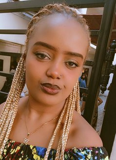 Lizzy - escort in Hyderabad Photo 1 of 3