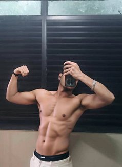 Pussy Licker - Male एस्कॉर्ट in Kochi Photo 2 of 9