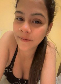 Ritika Pandey - এস্কর্ট in Mumbai Photo 2 of 4