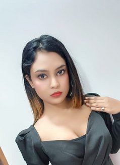 Divya - எஸ்கார்ட் in Bangalore Photo 2 of 3