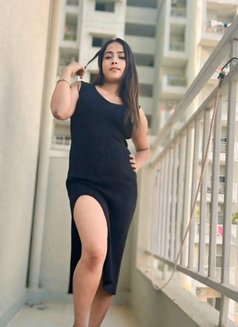 Divya - எஸ்கார்ட் in Bangalore Photo 3 of 3