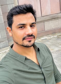 Hornymilflover - Male এস্কর্ট in New Delhi Photo 3 of 3