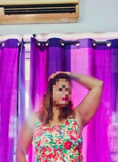 Renee - এস্কর্ট in Mumbai Photo 6 of 14