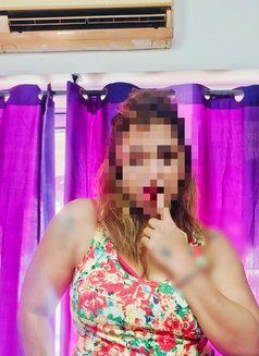 Renee - এস্কর্ট in Mumbai Photo 9 of 14