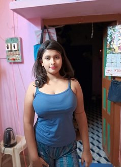 I'm Simran Independent Girl With Place - एस्कॉर्ट in New Delhi Photo 3 of 7