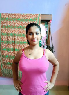 I'm Simran Independent Girl With Place - एस्कॉर्ट in New Delhi Photo 5 of 7