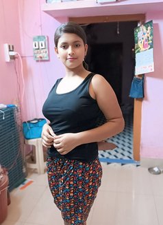 I'm Simran Independent Girl With Place - एस्कॉर्ट in New Delhi Photo 7 of 7