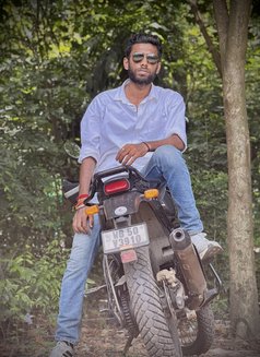 Abhinash - Male escort in Kolkata Photo 3 of 9