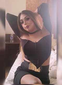 🆂🆄🅽🅰🆈🅽🅰 HONEST FEMININE COURTESAN - Transsexual எஸ்கார்ட் in Kolkata Photo 1 of 30